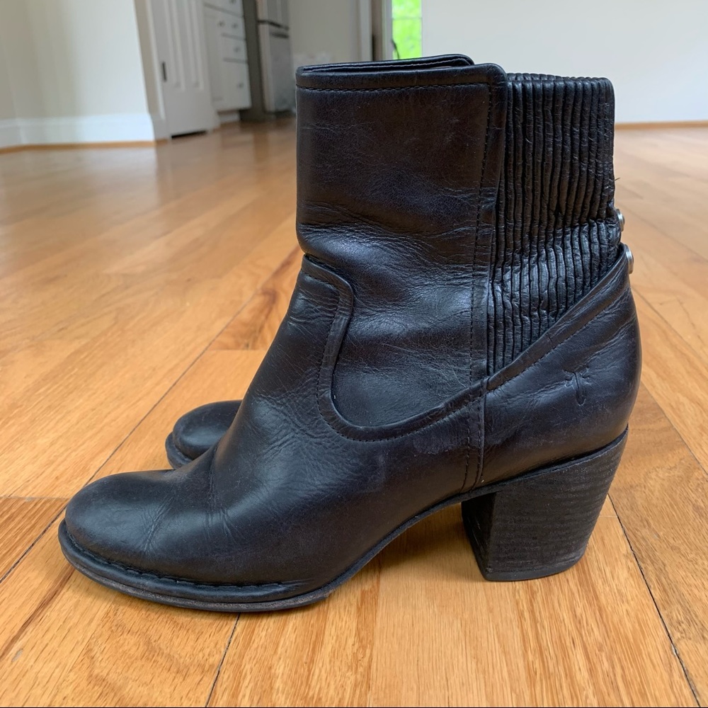 Frye Lucinda Leather Ankle Boot